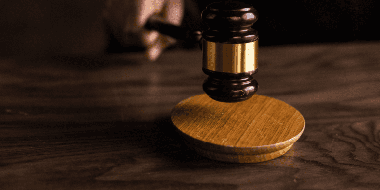 Modelo de demanda de ejecución de obligación de dar suma de dinero